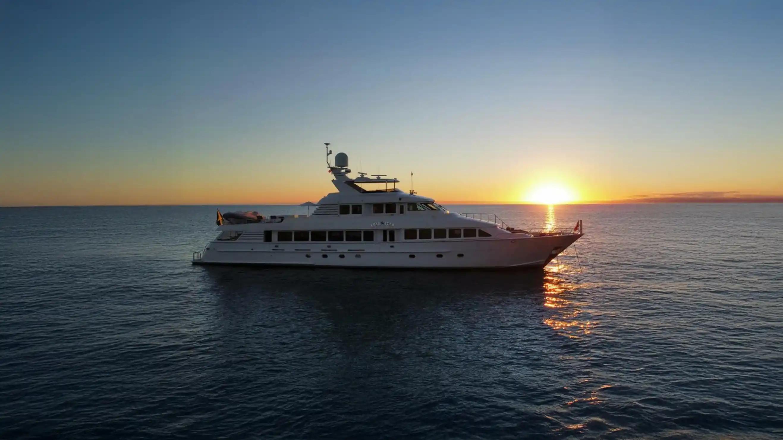 Hatteras 130 For Sale