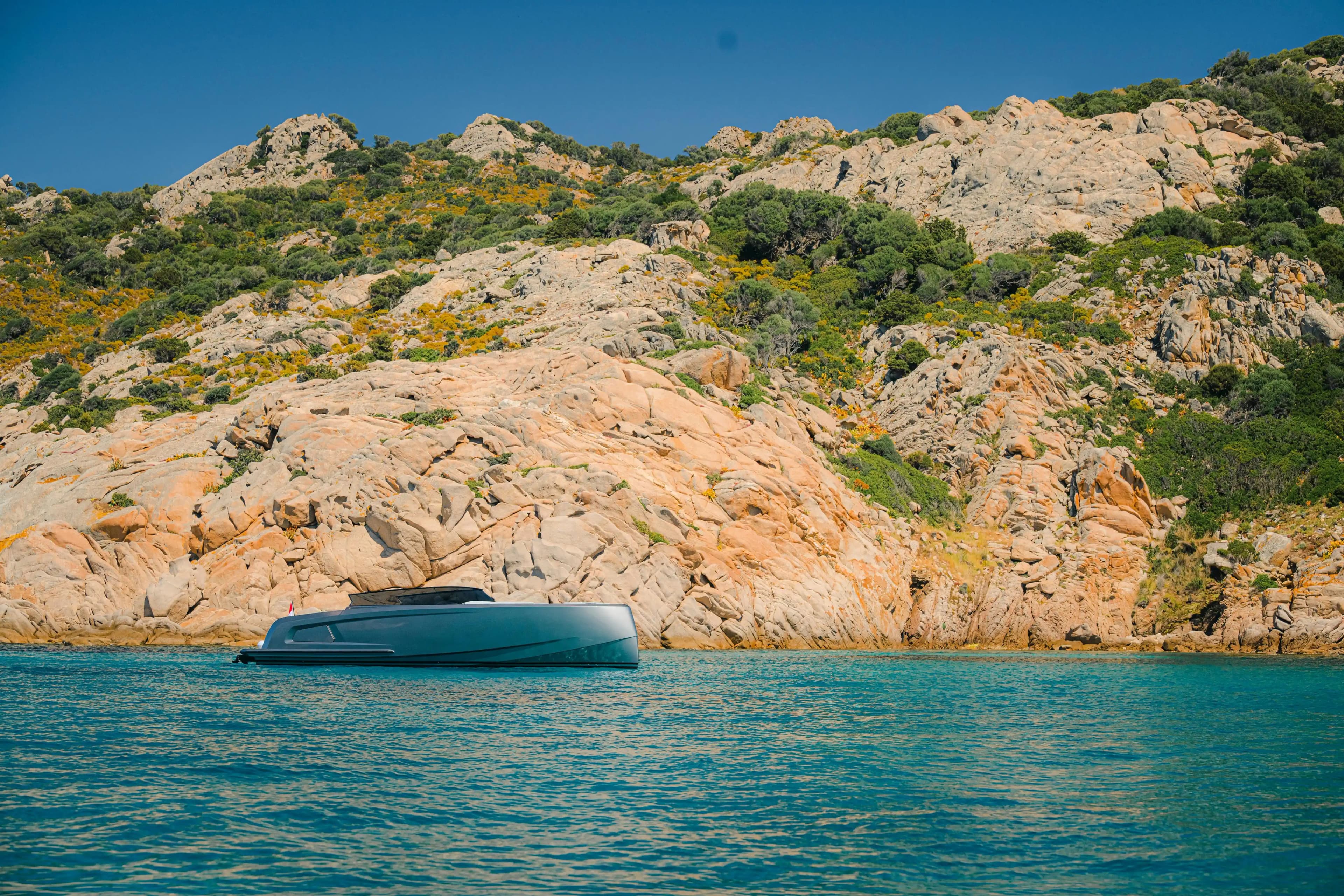 Vanquish Yachts VQ45 Outboard for Sale