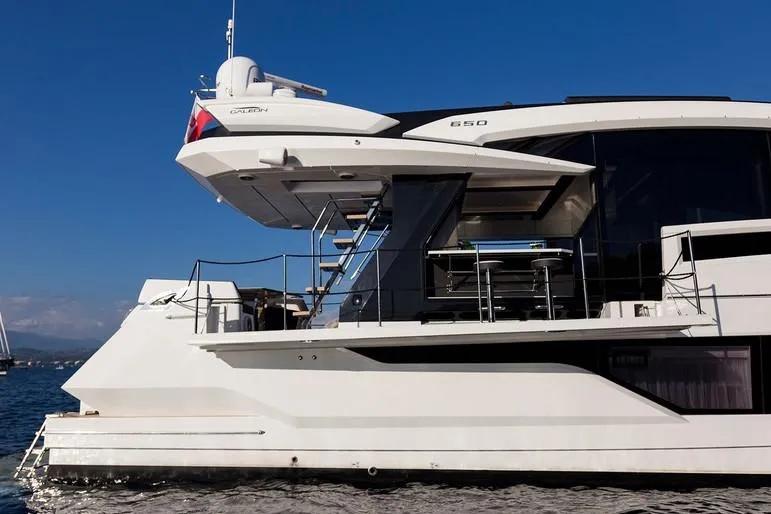 2019 Galeon Yachts 650 Skydeck
