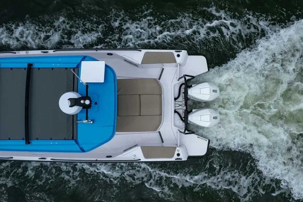 2023 Axopar 37 XC Cross Cabin