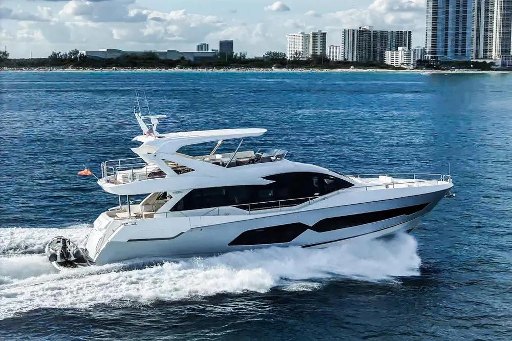 2019 Sunseeker 76 Yacht