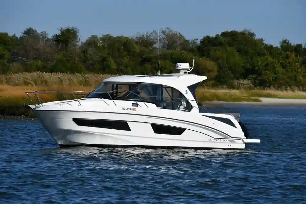 Beneteau Antares 9 For Sale