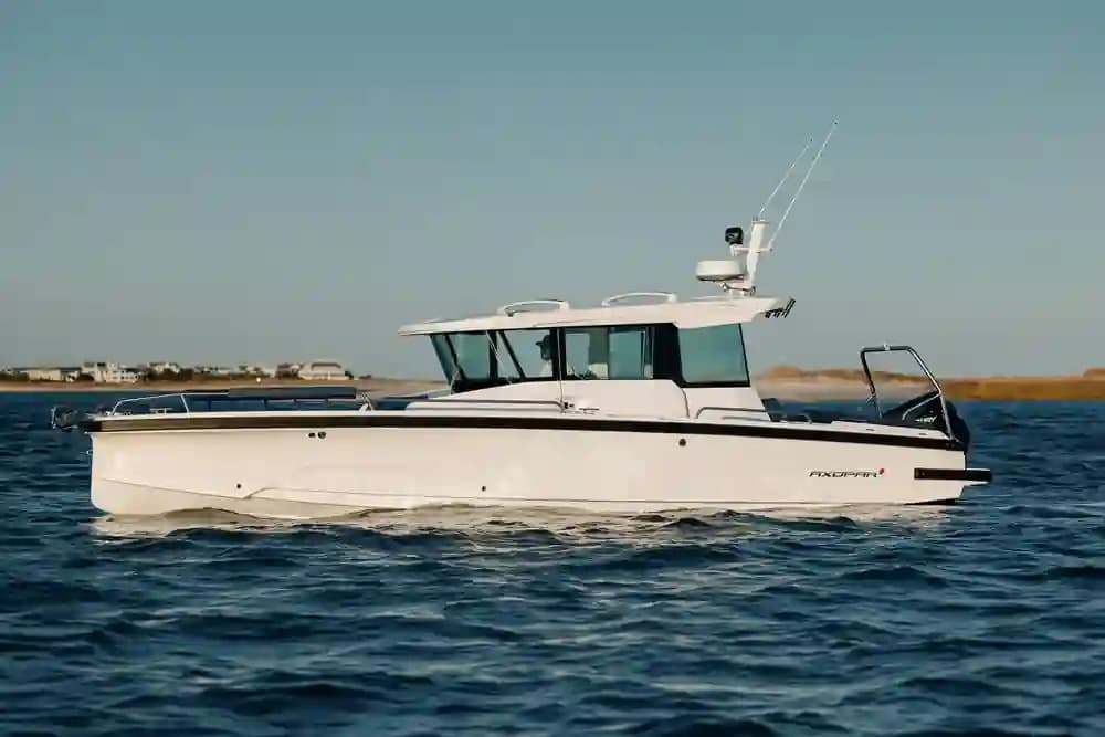 2024 Axopar 29 XC Cross Cabin Sold in San Diego, California Walk-around Boats 5