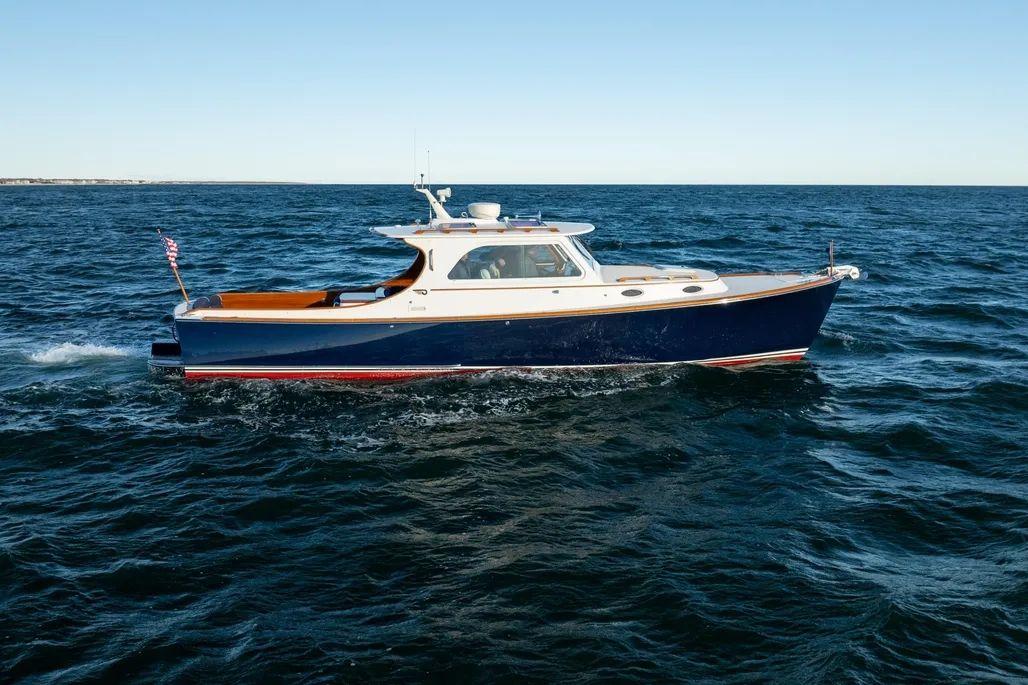 Hinckley Yachts Picnic Boat 36 EP For Sale