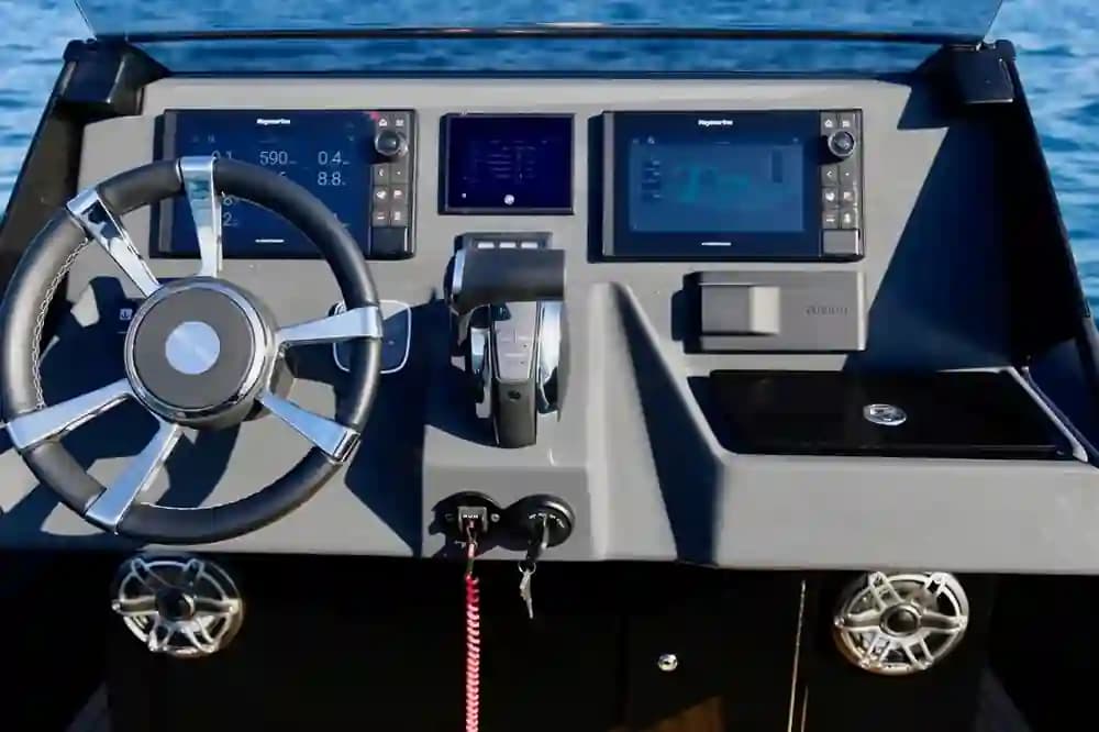 2025 Technohull GT7 Sold in Sag Harbor, New York Center Console 3