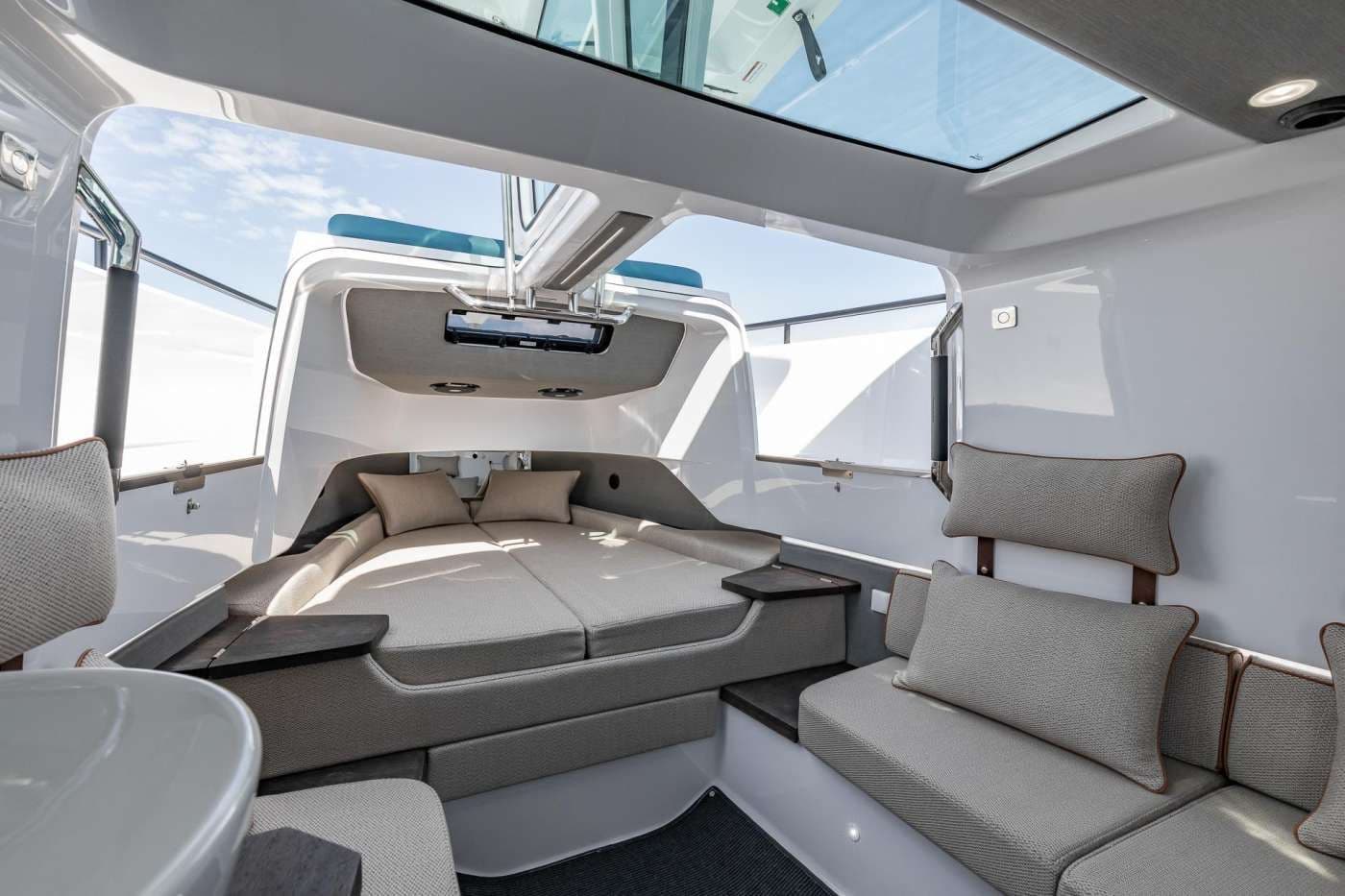 2024 Axopar 37 XC Cross Cabin Sold in San Diego, California Center Console 4