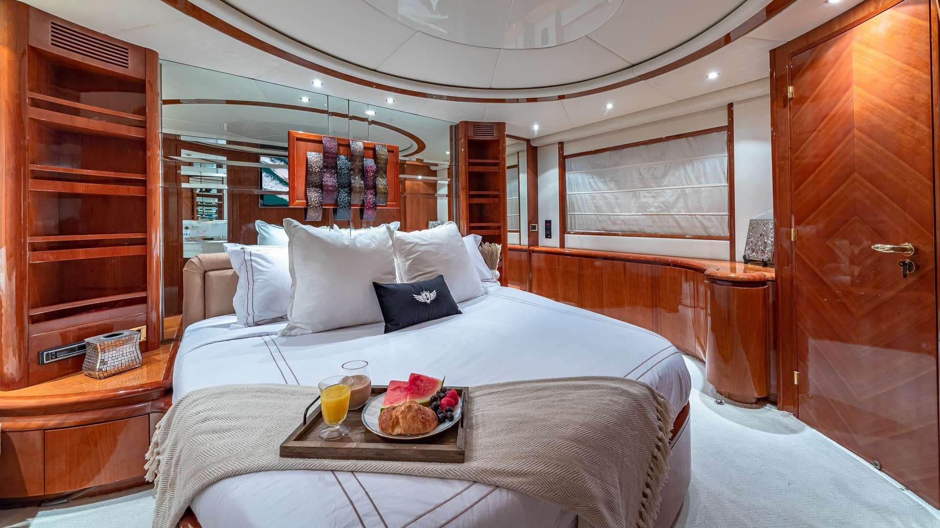 2001 Azimut 70 for Sale in Miami, Florida Flybridge 3
