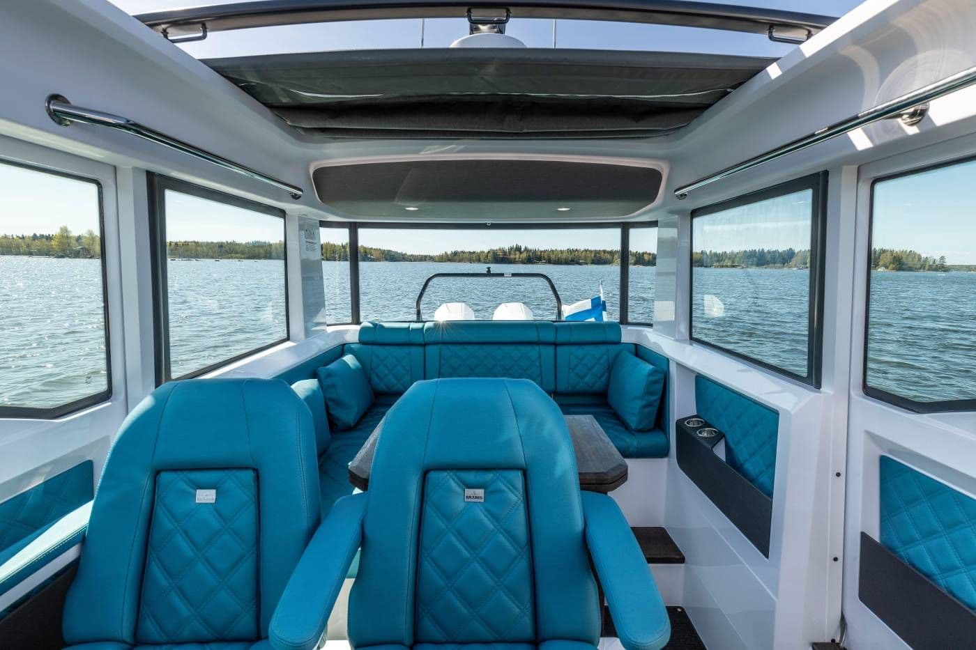 2024 Axopar 37 XC Cross Cabin Sold in Wrightsville Beach, North Carolina Center Console 5