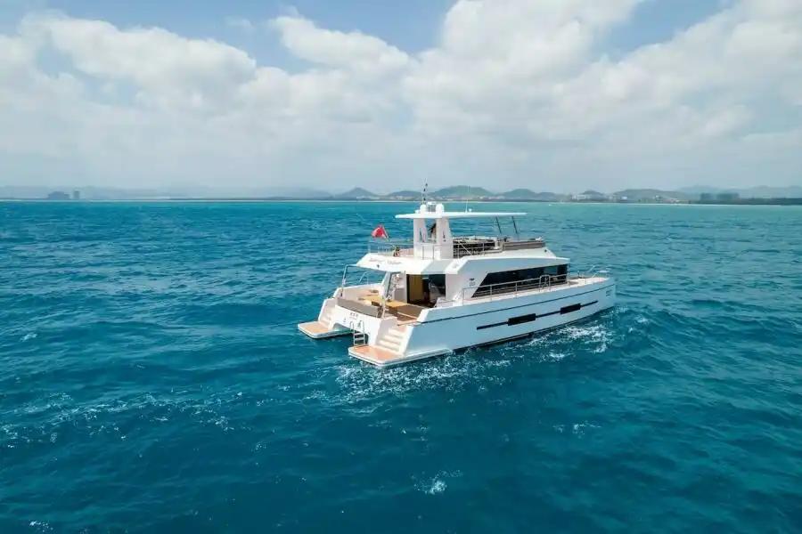 Diamond Yachts EF56 Power Catamaran For Sale