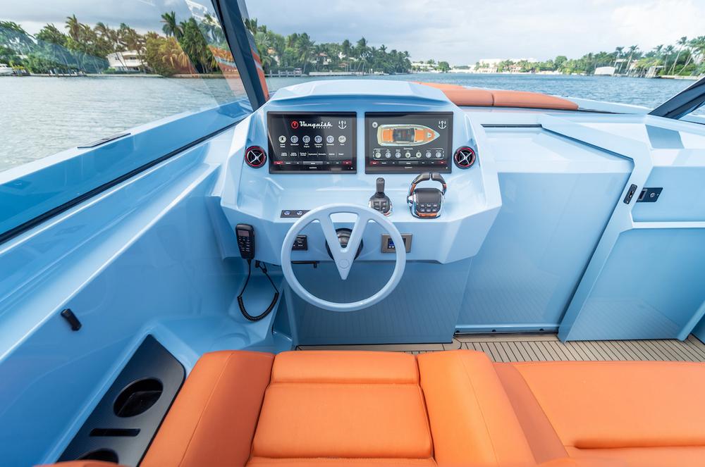 Vanquish-VQ52-yacht-luxury-easyboats-mallorca-cockpit-helm.png
