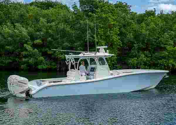 2021 Yellowfin 36 Offshore