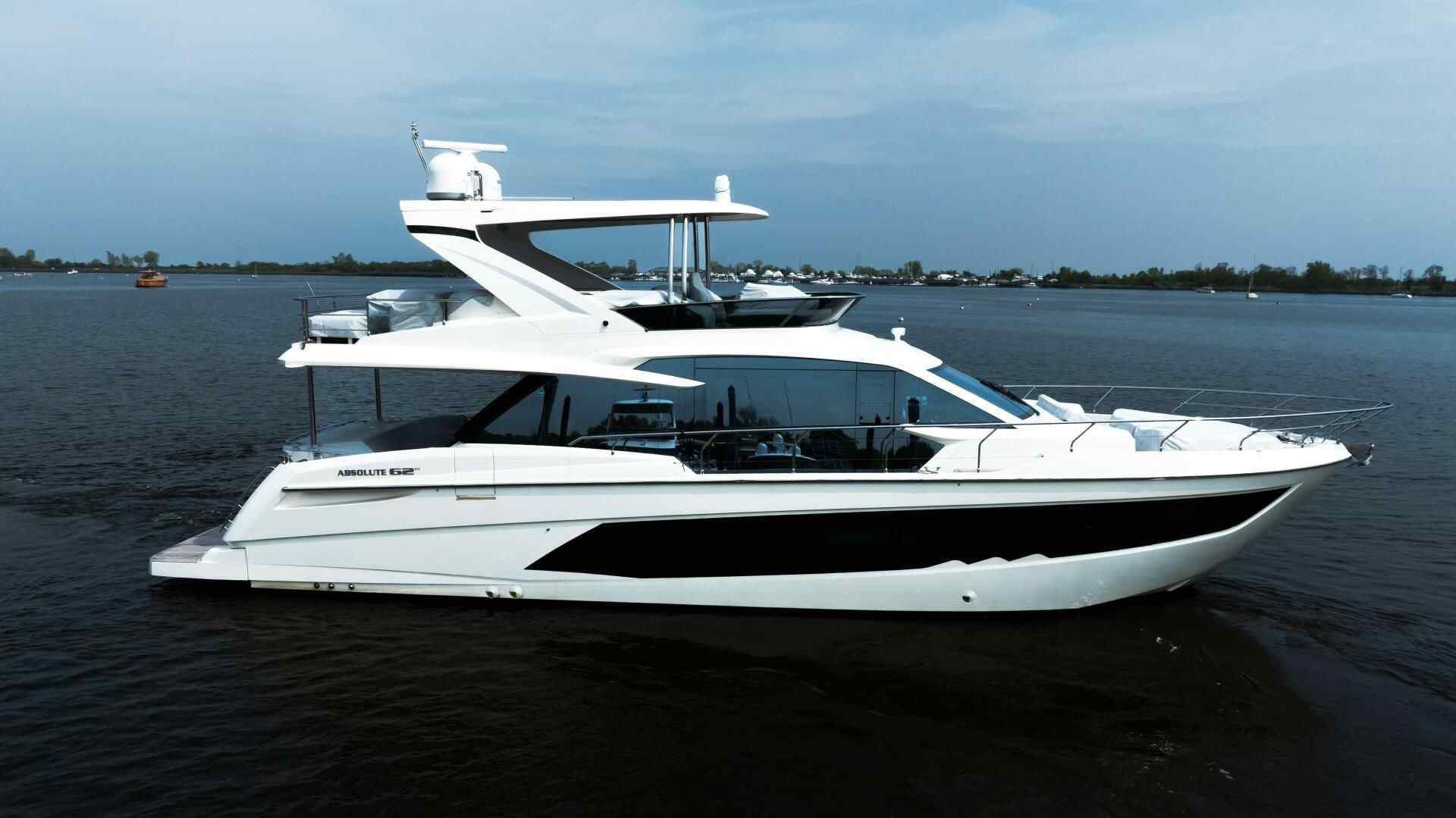 Yacht