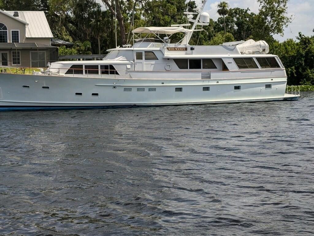 Burger Boats 81 Raised Pilothouse For Sale
