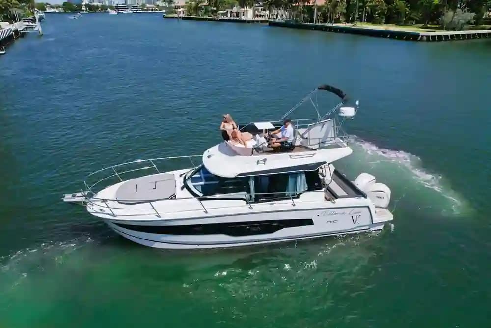 Jeanneau NC 1095 Fly for Sale