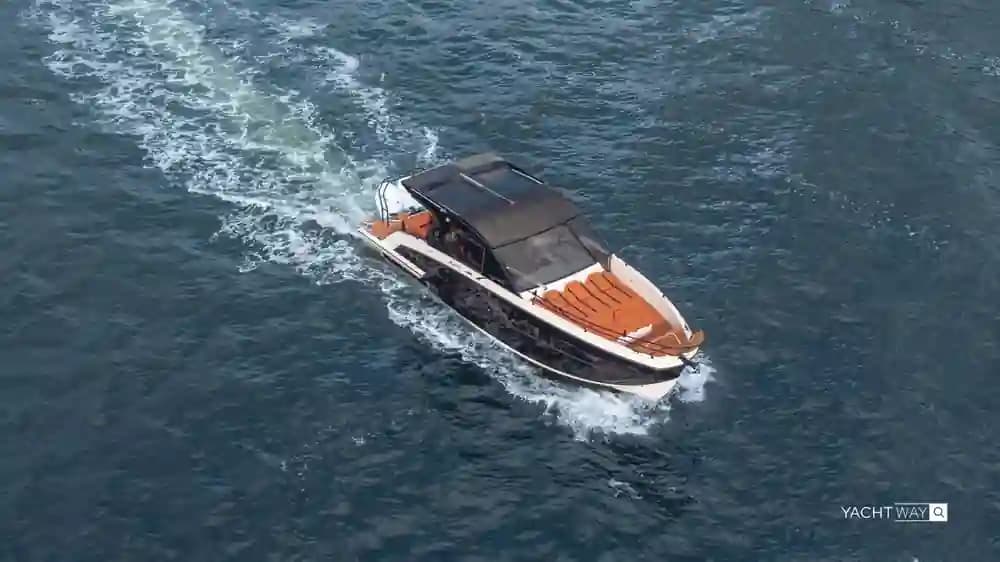 2026 Hanover Yachts 387 te koop in Fort Lauderdale, Florida Motor Yacht 4