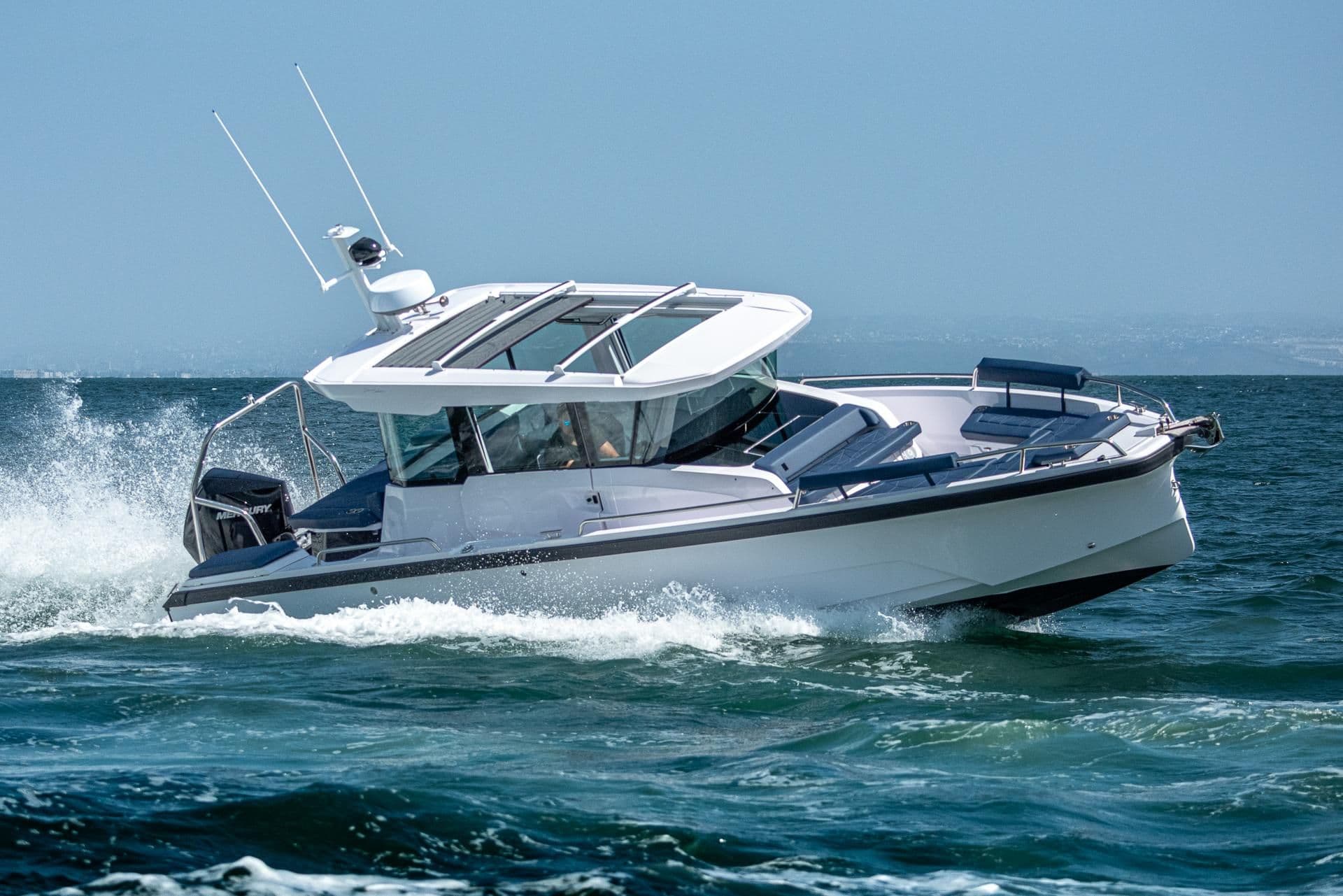 2024 Axopar 29 XC Cross Cabin Sold in Wrightsville Beach, North Carolina Walk-around Boats