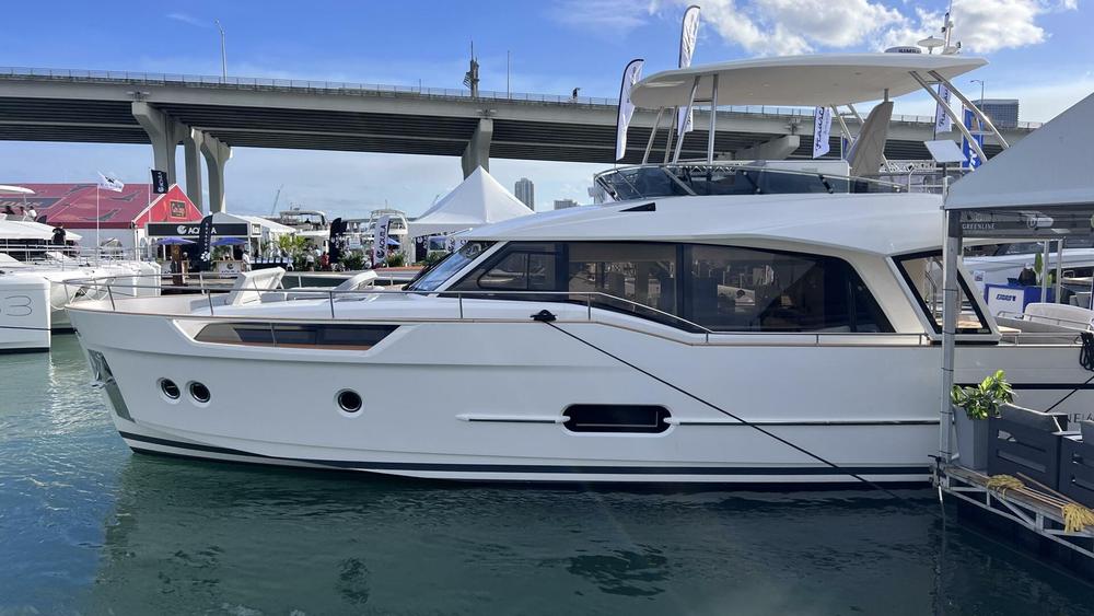 2024 Greenline Yachts 48 Fly