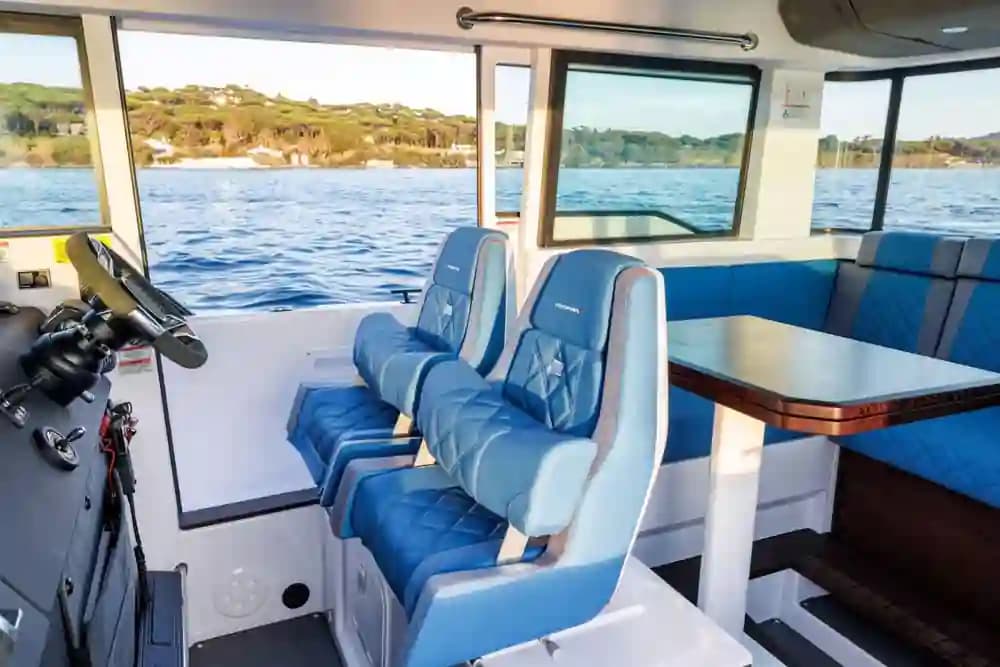 2025 Axopar 37 XC Cross Cabin Sold in San Diego, California Center Console 2