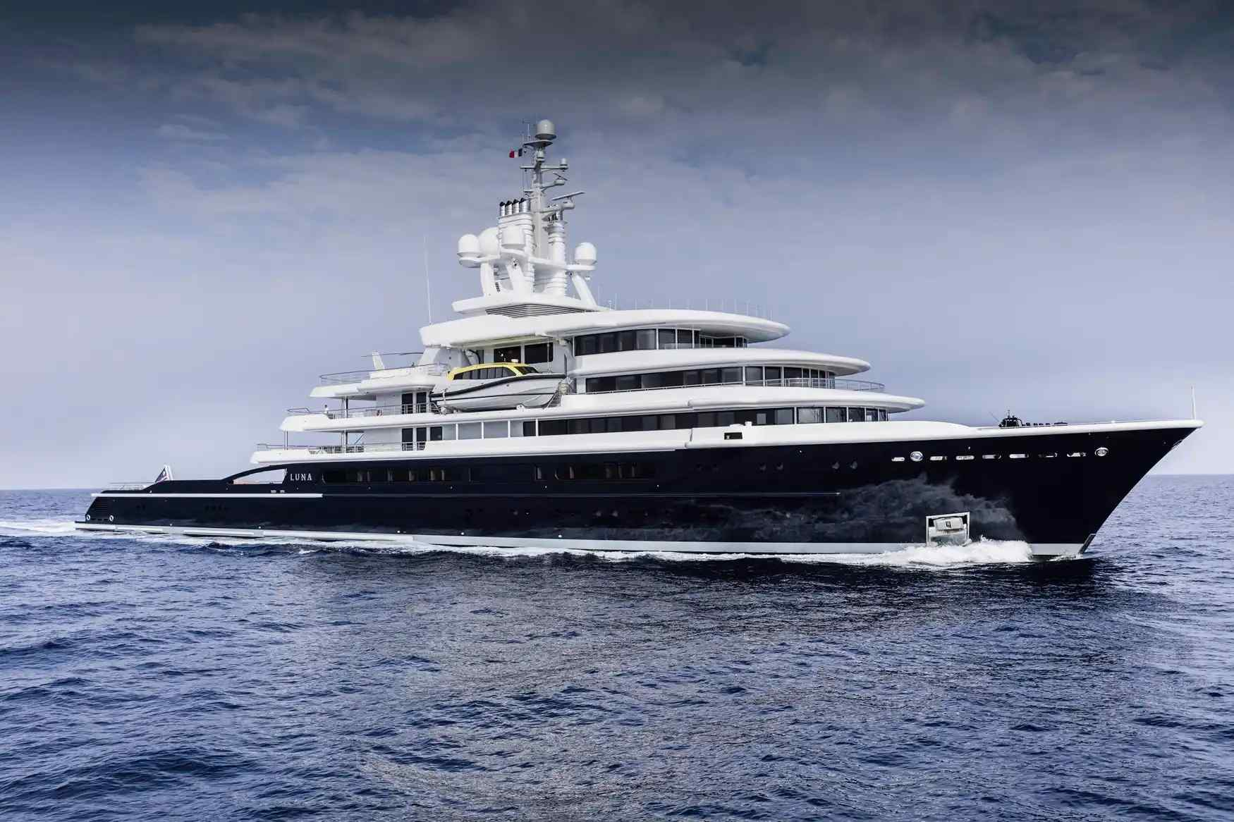 Yacht
