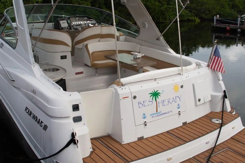 Four Winns 378 Vista for Sale