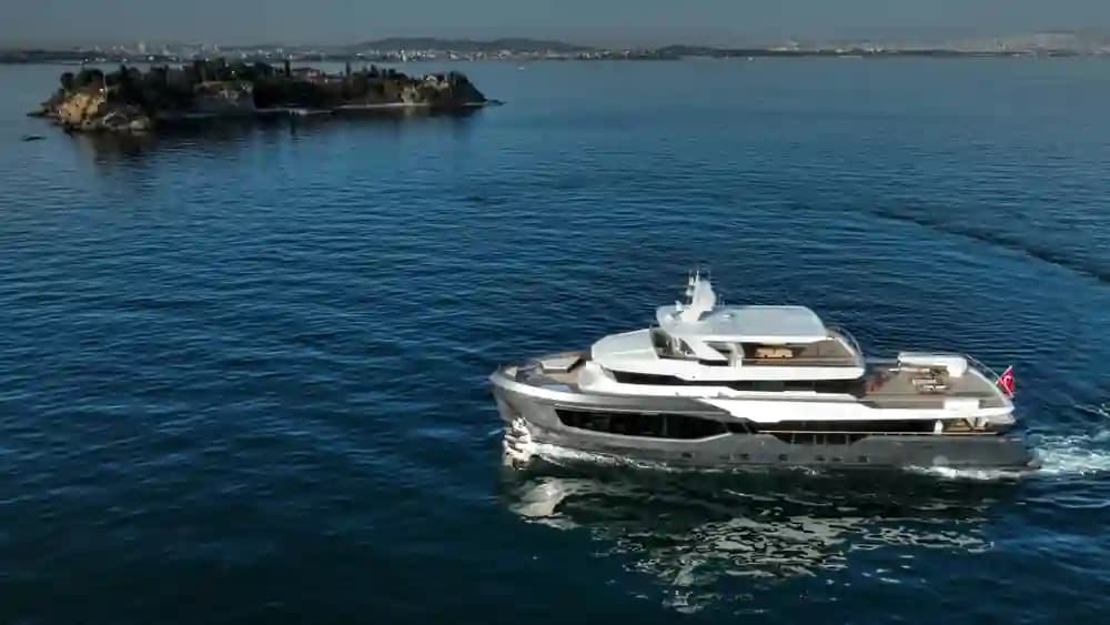 Numarine 37XP à vendre