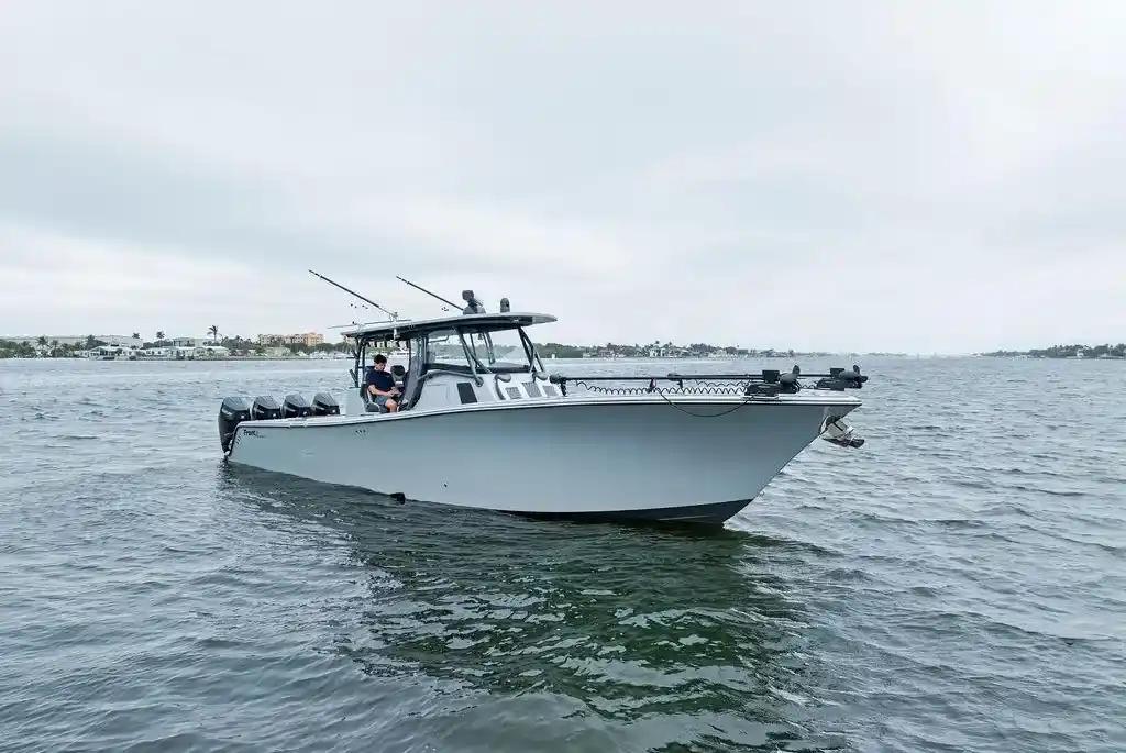 Front Runner 39 CC For Sale