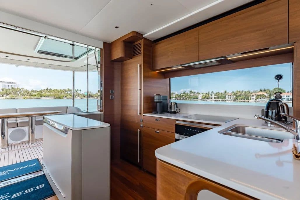 2022 Princess Yachts Y72 Sold in Miami Beach, Florida Motor Yacht 5