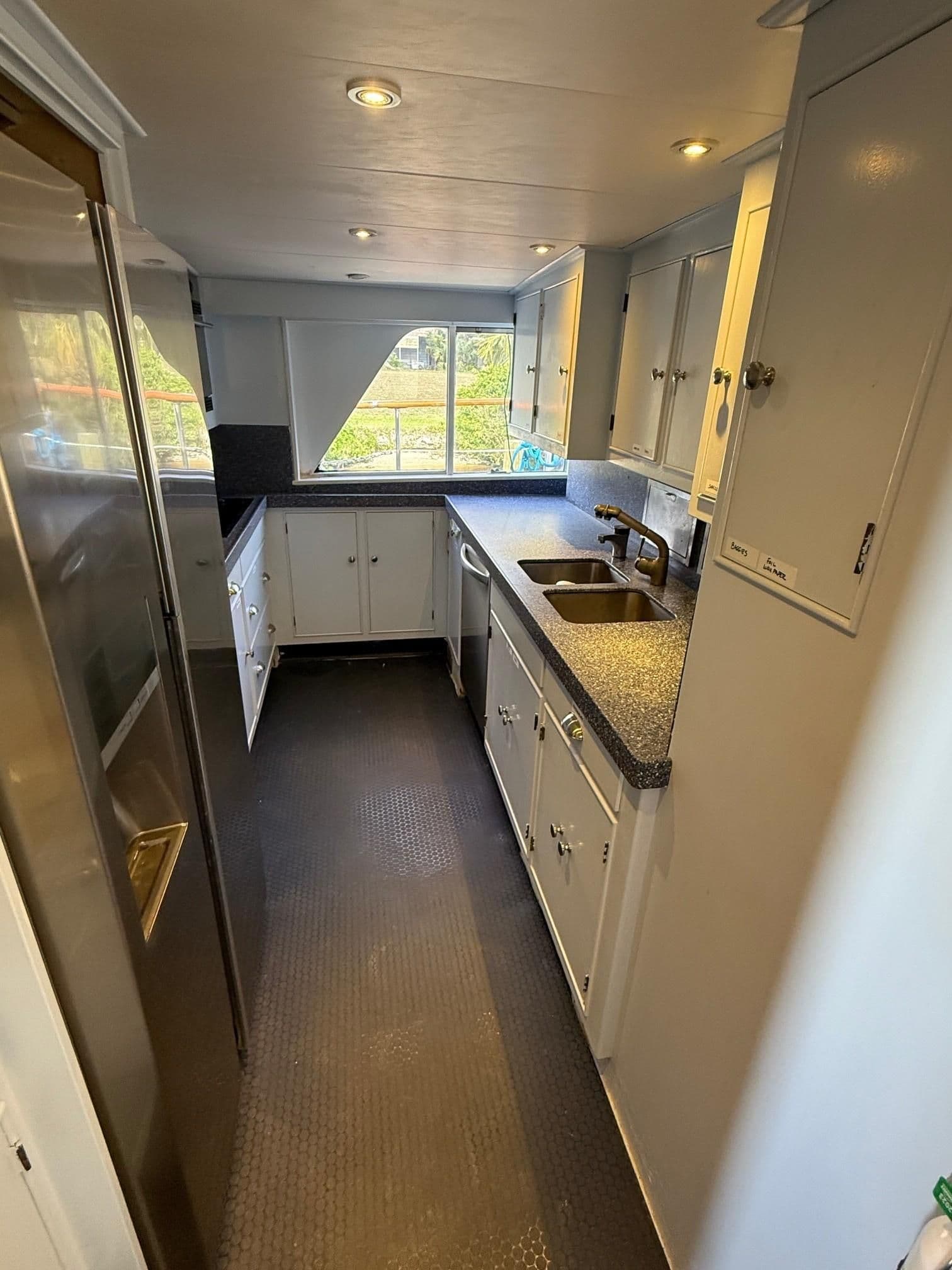 Burger Boats 81 Raised Pilothouse for Sale