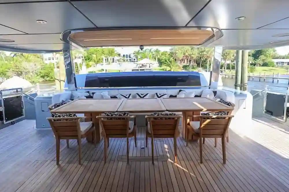Majesty Yachts 120 à vendre