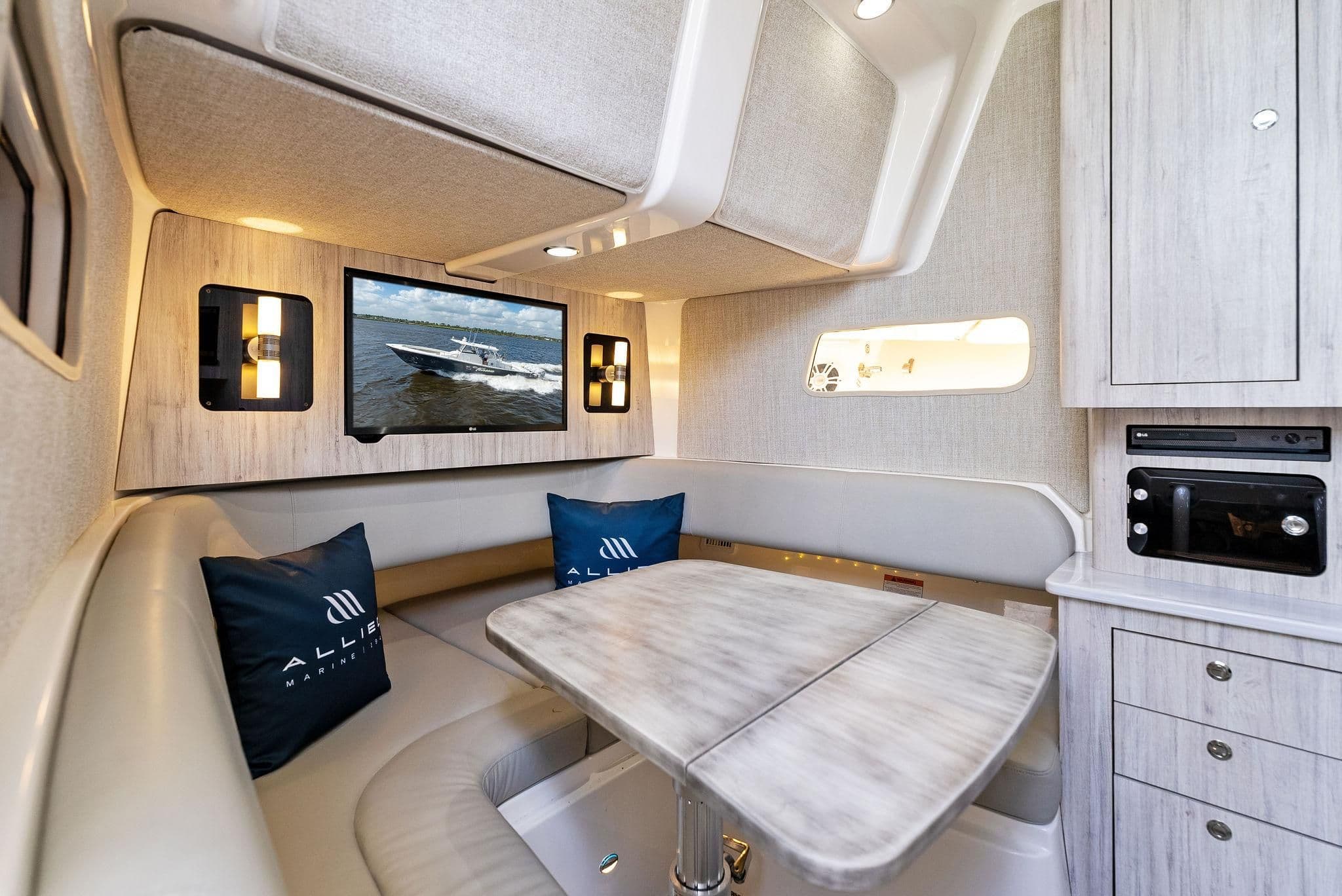 2021 Regulator 41 for Sale in Stuart, Florida Center Console 3