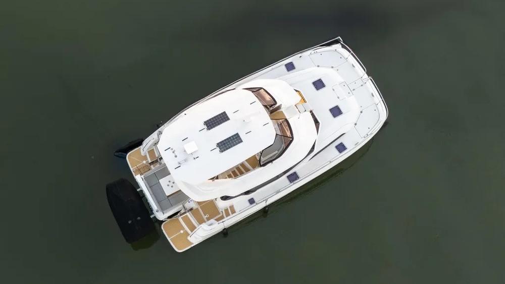 2021 Aquila 44 Yacht