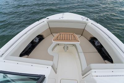2025-boston-whaler-240-vantage-power-9533498-20240905065048060-1_XLARGE.jpg
