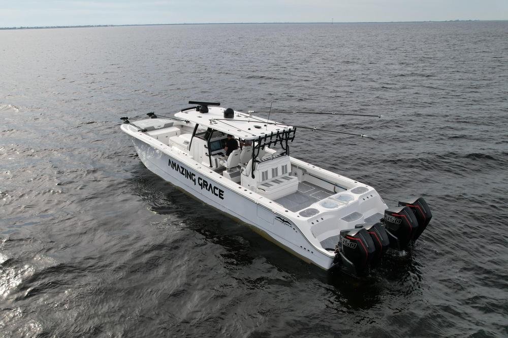 2022-invincible-46-catamaran-power-9605239-20241106234327145-1_XLARGE.jpg