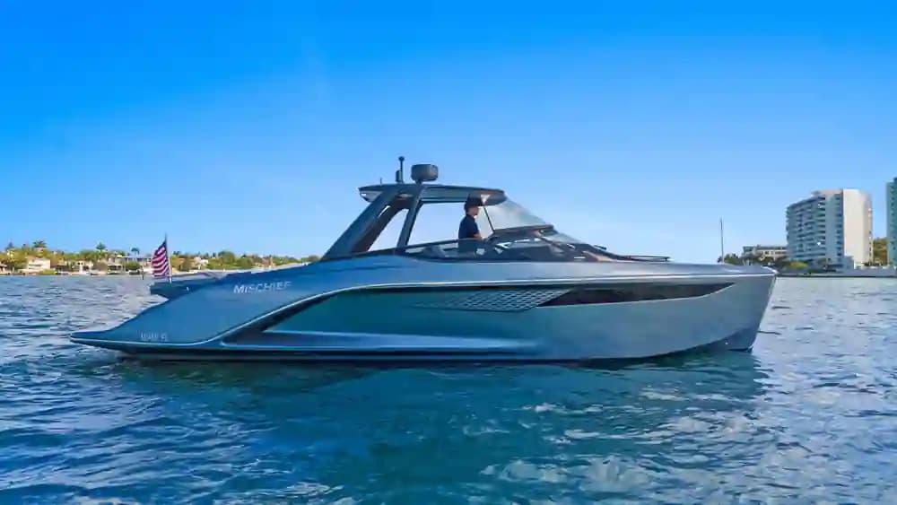 2021 Princess Yachts R35 for Sale in Miami Beach, Florida Motor Yacht 4