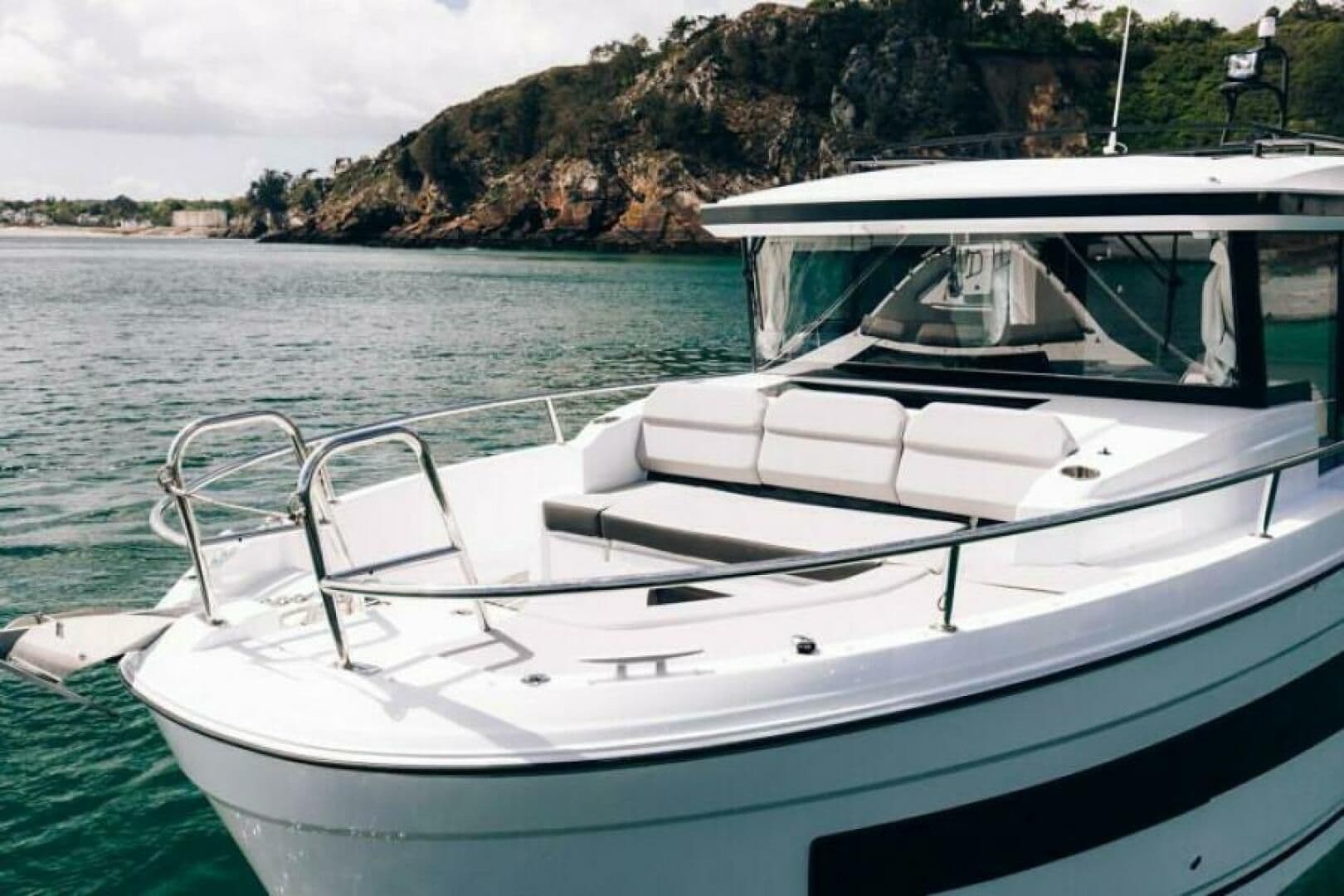 Jeanneau NC 895 Sport for Sale