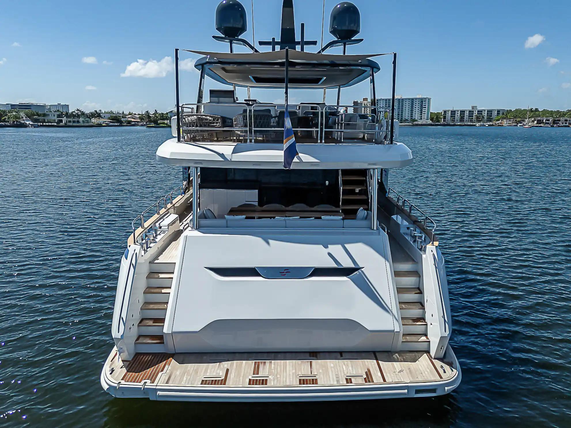 Sirena Yachts 88 For Sale