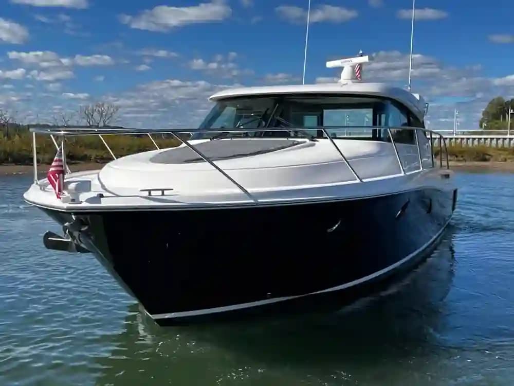 Tiara Yachts C44 Coupe For Sale