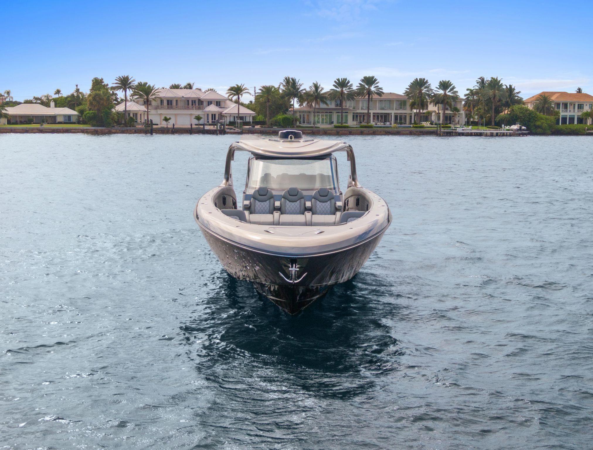 Mystic Powerboats M5200 For Sale