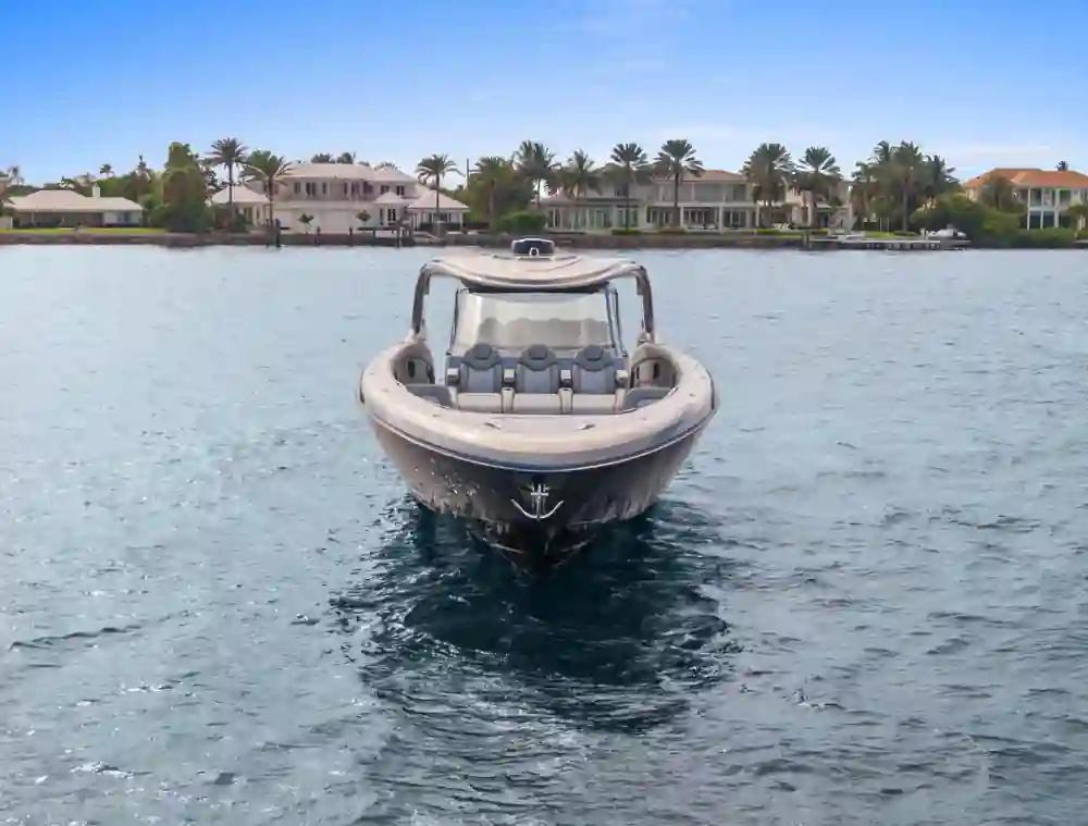 Mystic Powerboats M5200 For Sale