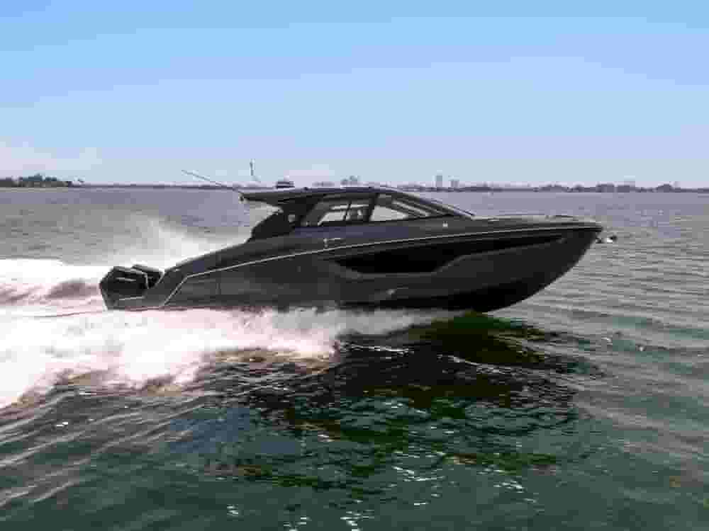 2023 Cruisers Yachts 42 GLS OB