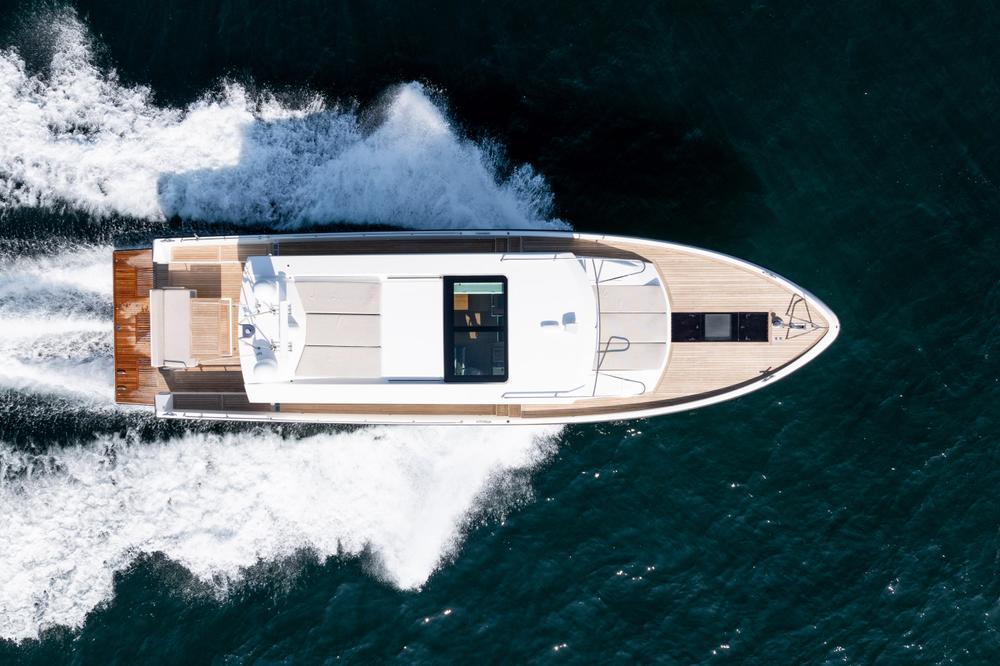 2017 Delta Powerboats 54 IPS