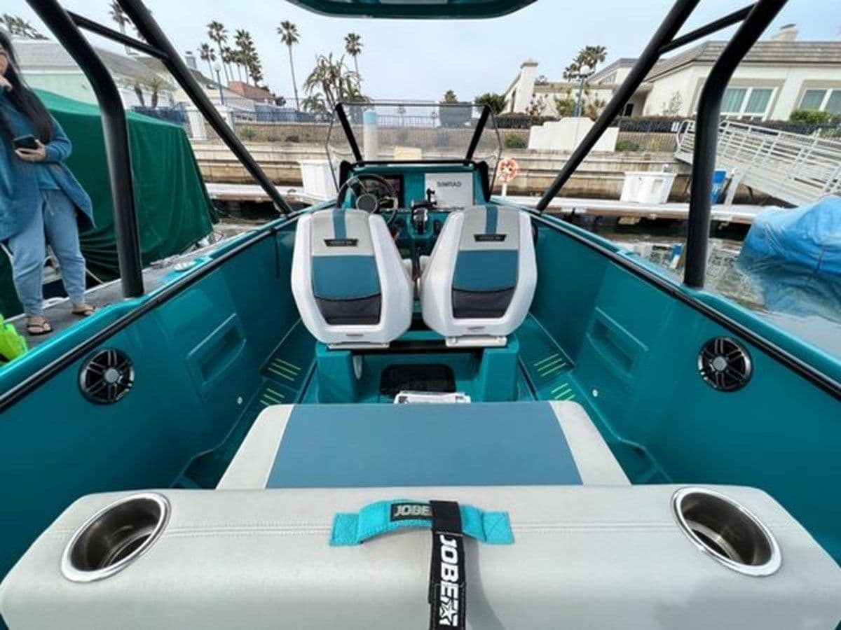 2021 Axopar x Jobe The Revolve XXII te koop in San Diego, California Center Console 1