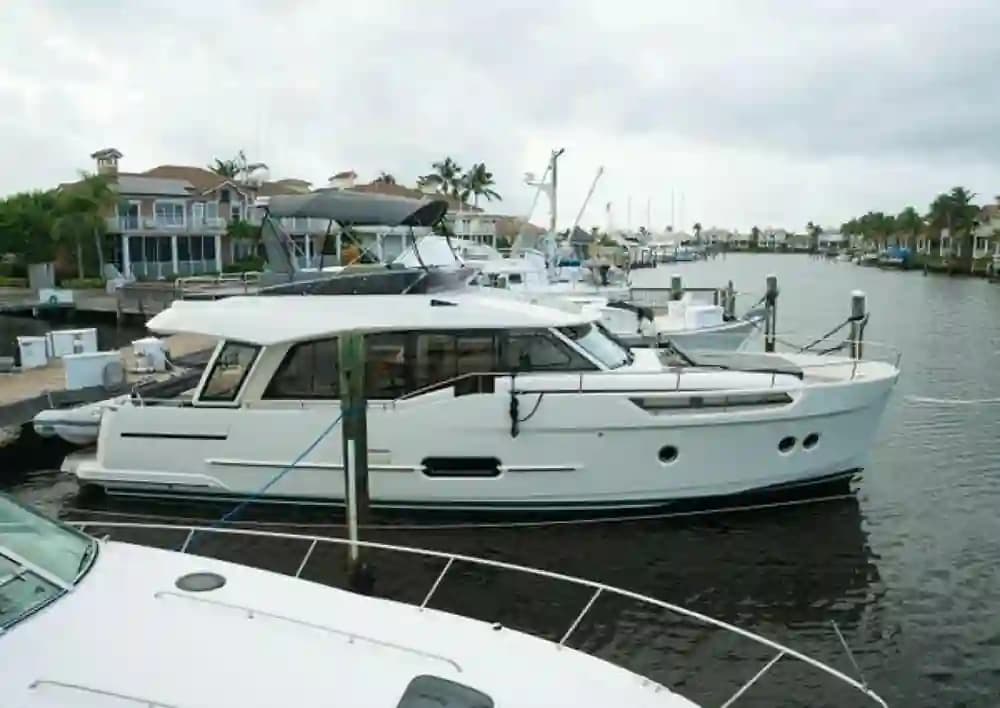 2017 Greenline Yachts 48 Fly Sold in Fort Pierce, Florida Motor Yacht 3