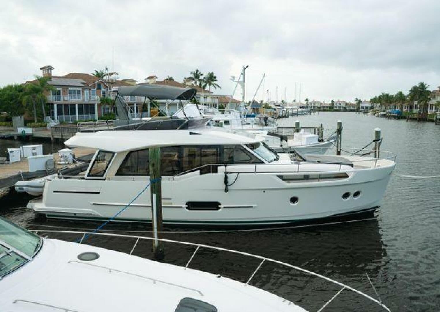 2017 Greenline Yachts 48 Fly Sold in Fort Pierce, Florida Motor Yacht 3