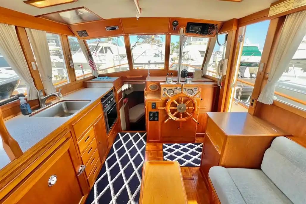 1988 Grand Banks Yachts 36 Classic zum Verkauf in Huntington Beach, California Trawler 2