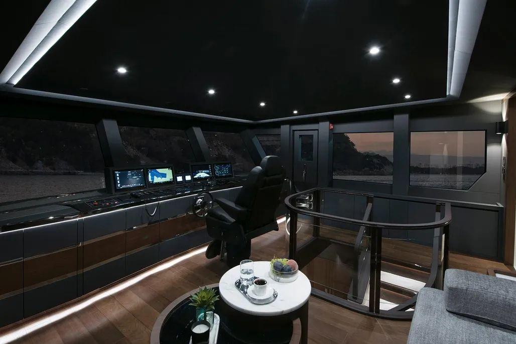 Lazzara UHV 90 For Sale