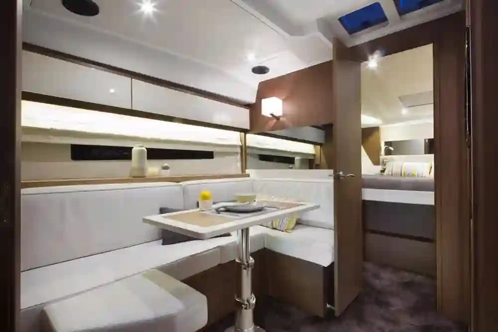 2018 Jeanneau Leader 40 à vendre à Miami, Florida Express Cruiser 2