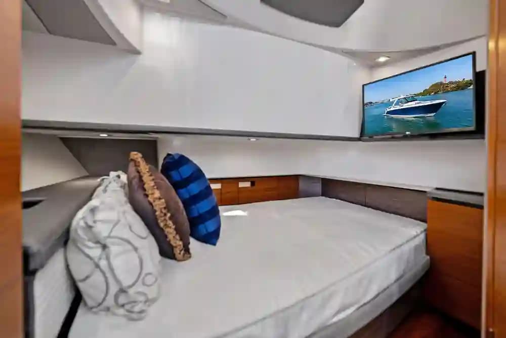 Tiara Yachts 38LS te koop