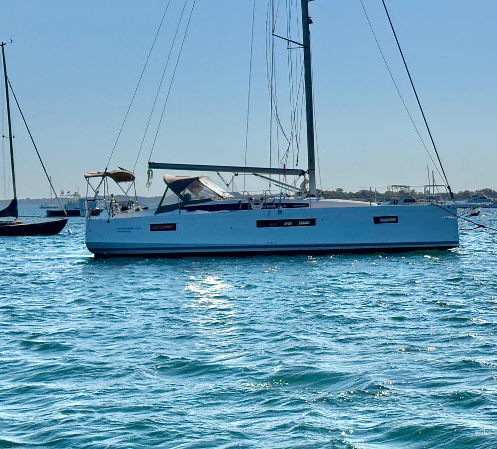 2021-jeanneau-sun-odyssey-410-sail-9589582-20241024123200121-1_XLARGE.jpg