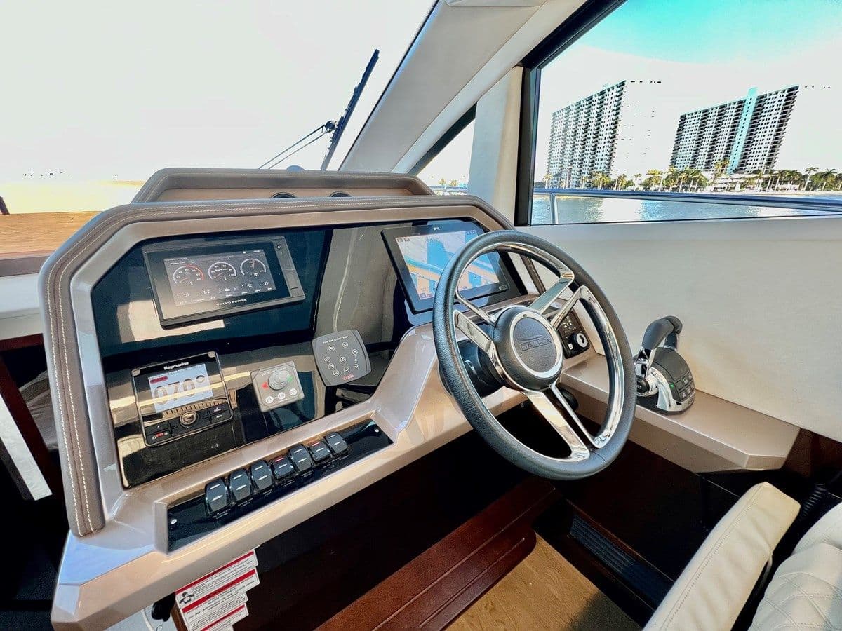 2022 Galeon Yachts 470 Skydeck Sold in Hollywood, Florida Flybridge 2